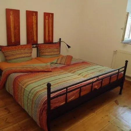 Schlosshof Apartment *